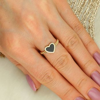 złoty pierścionek z sercem, pierścionek z onyksem, czarny onyks pierścionek, pierścionek damski złoty, pierścionek walentynkowy, biżuteria z motywem serca, kolekcja Amore, pierścionek na prezent6.jpg